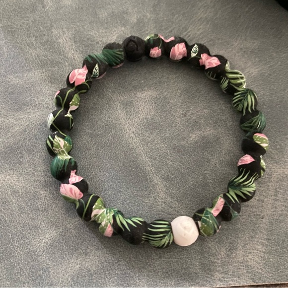 Lokai Floral Botanical bracelet - Picture 3 of 6
